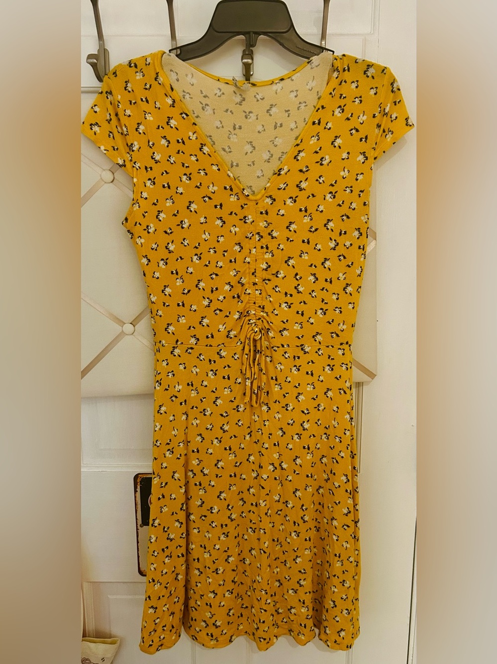 MUDD Medium Yellow Floral Ruched-Front Mini Dress